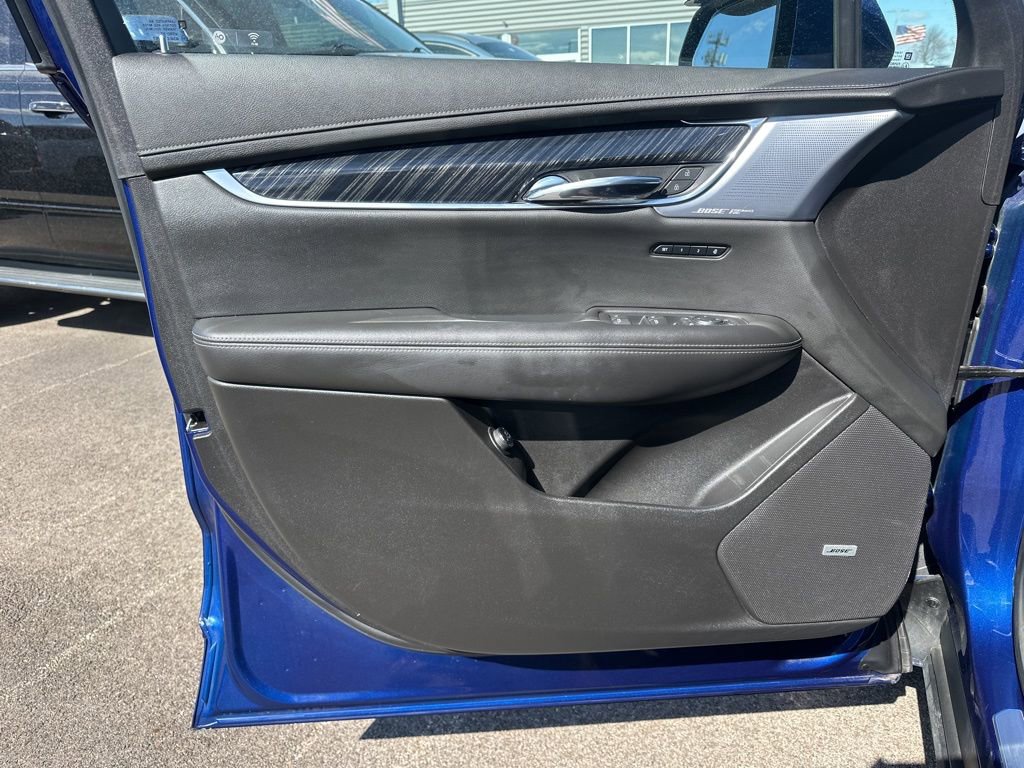 Used 2023 Cadillac XT6 Premium Luxury w/ Technology Package image 25