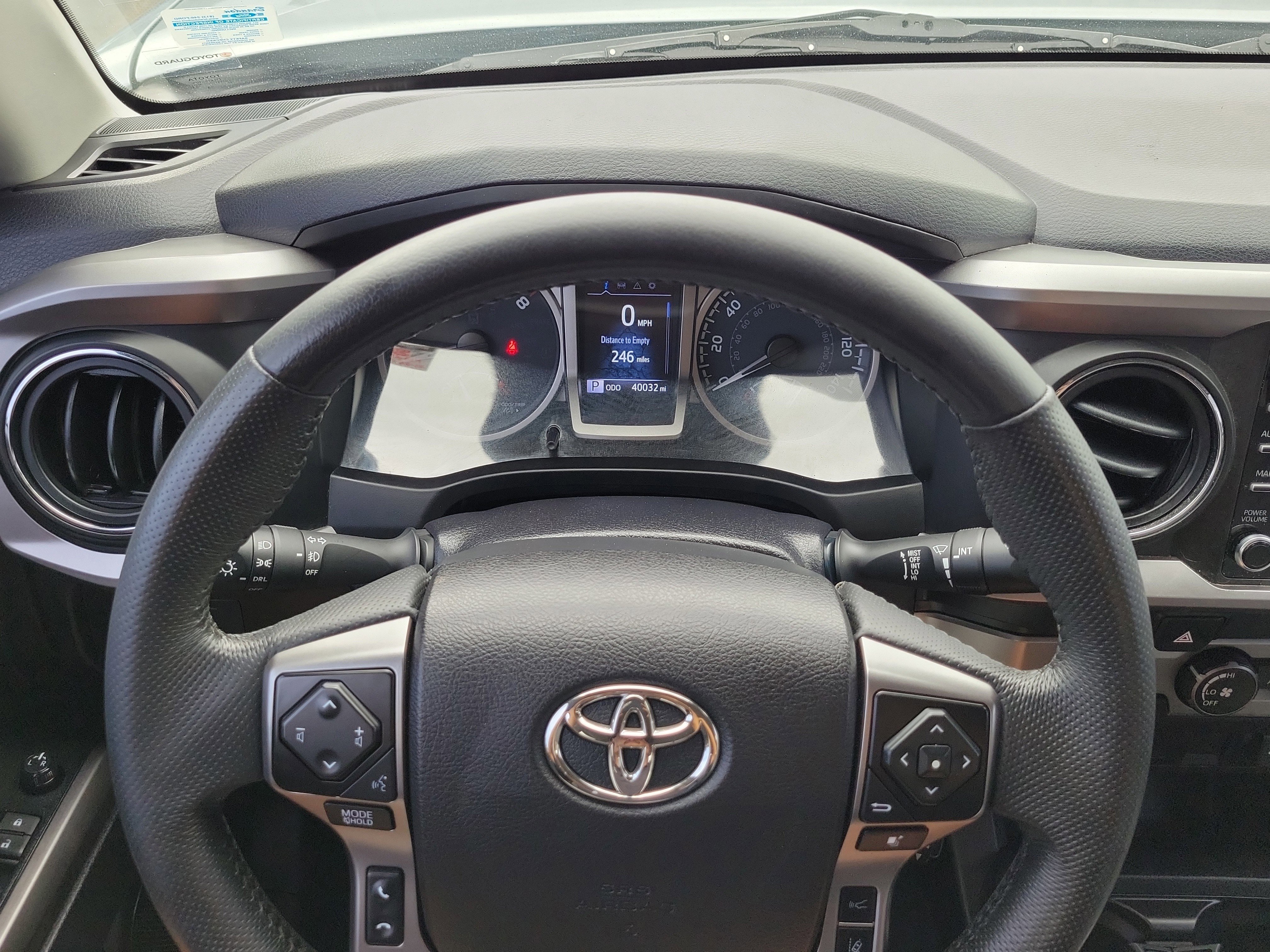 Used 2021 Toyota Tacoma SR5 w/ SR5 Appearance Package (SM) image 21