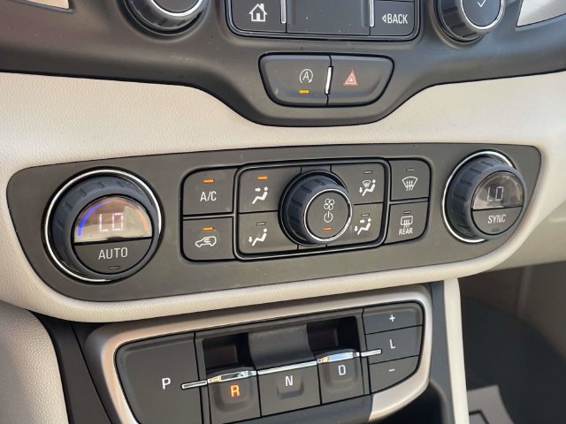 Used 2024 GMC Terrain Denali AWD/4WD image 33