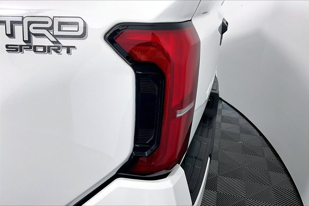 Used 2024 Toyota Tacoma TRD Sport RWD image 29