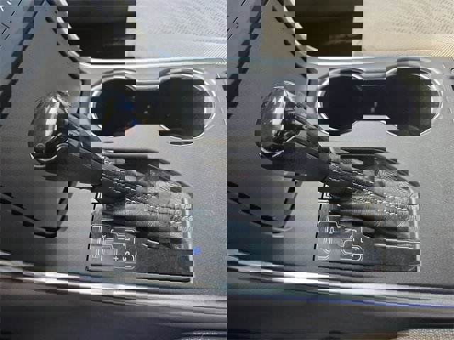 Used 2017 Toyota Camry LE image 19