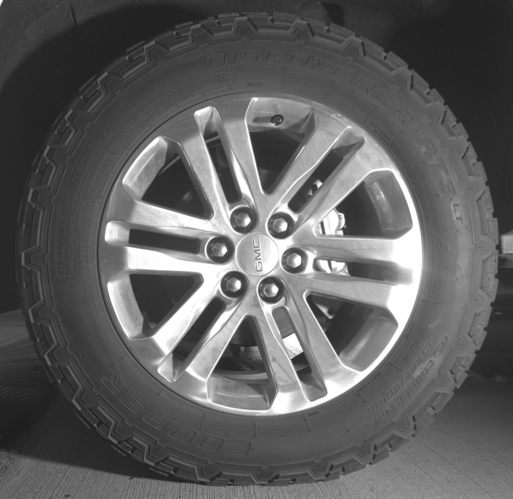 Used 2018 GMC Canyon SLT w/ Driver Alert Package AWD/4WD image 10