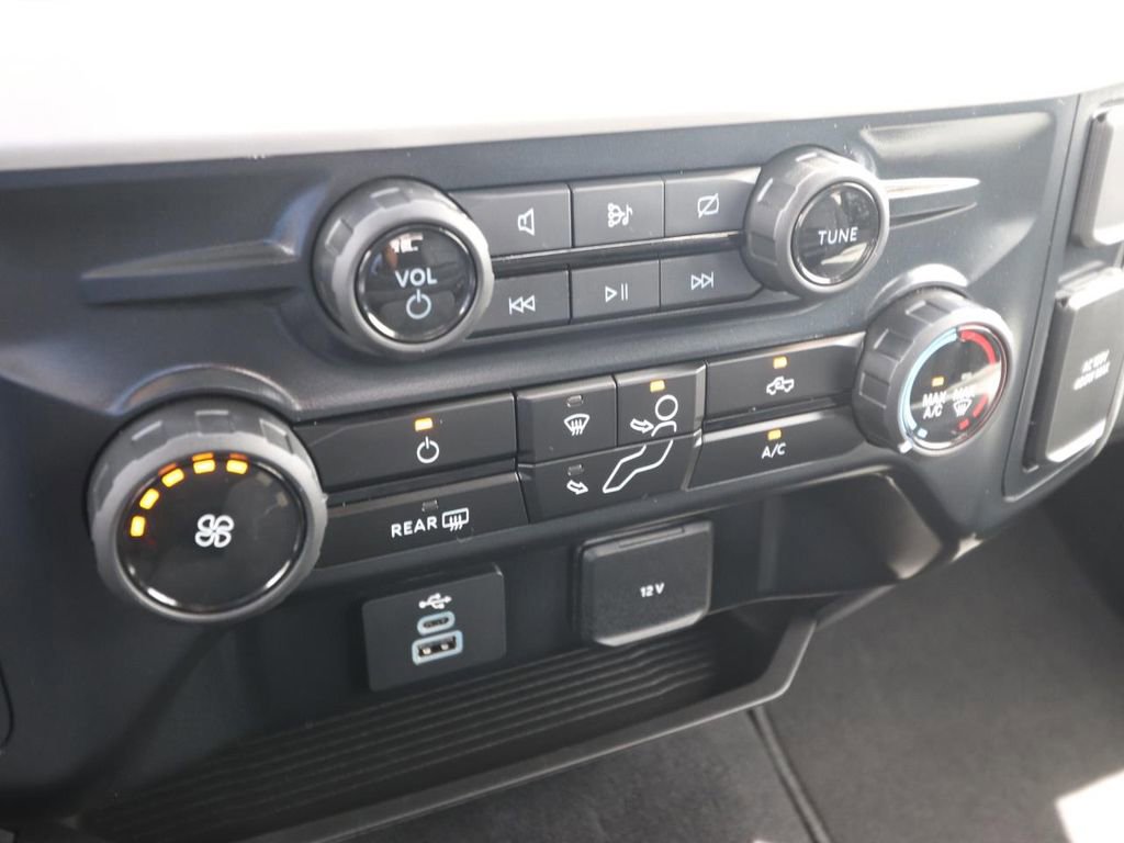 Certified 2024 Ford F250 XL w/ STX Appearance Package AWD/4WD image 21