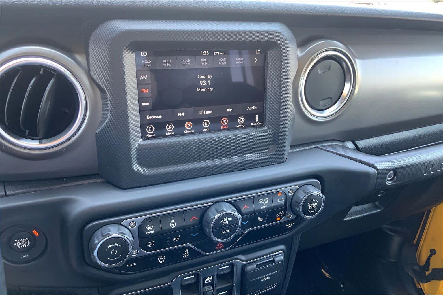 Used 2021 Jeep Wrangler Unlimited Rubicon w/ Cold Weather Group AWD/4WD image 34