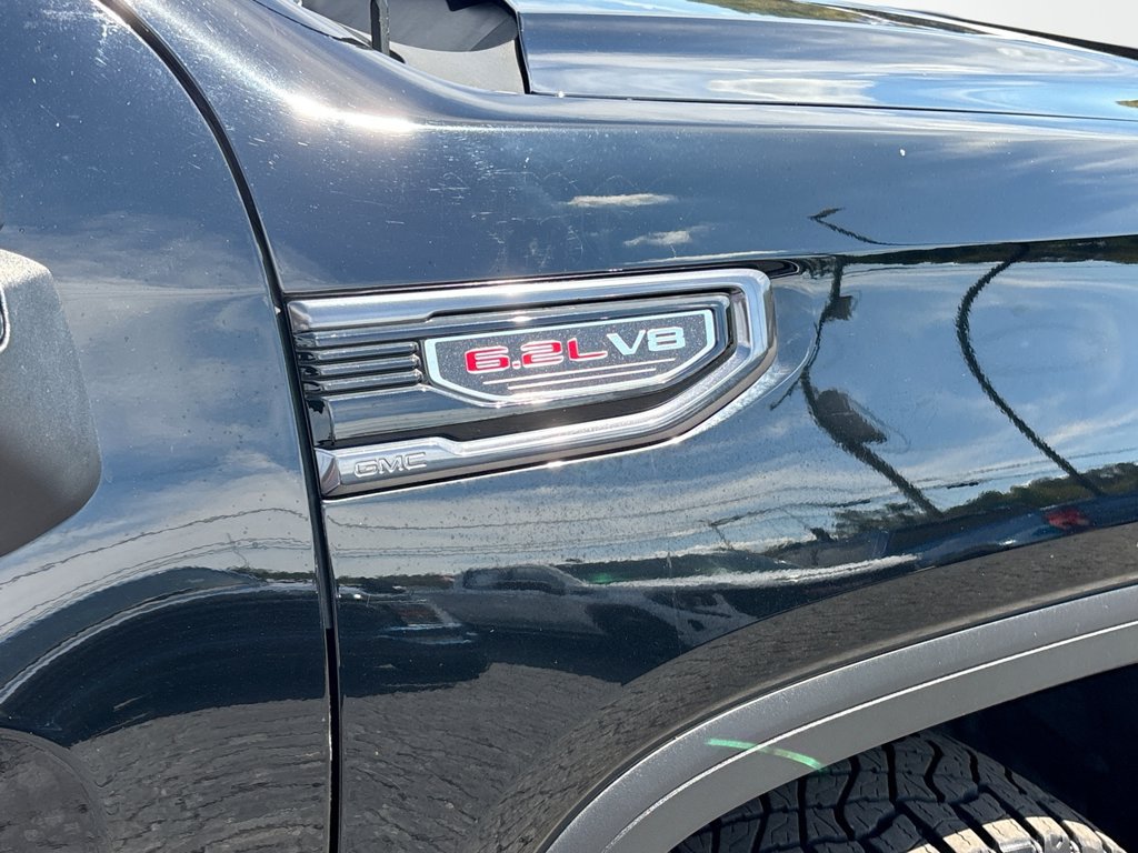 Used 2024 GMC Sierra 1500 AT4 w/ Technology Package AWD/4WD image 13