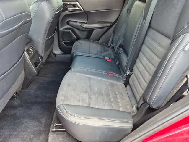 Used 2024 Mitsubishi Outlander SE FWD image 24