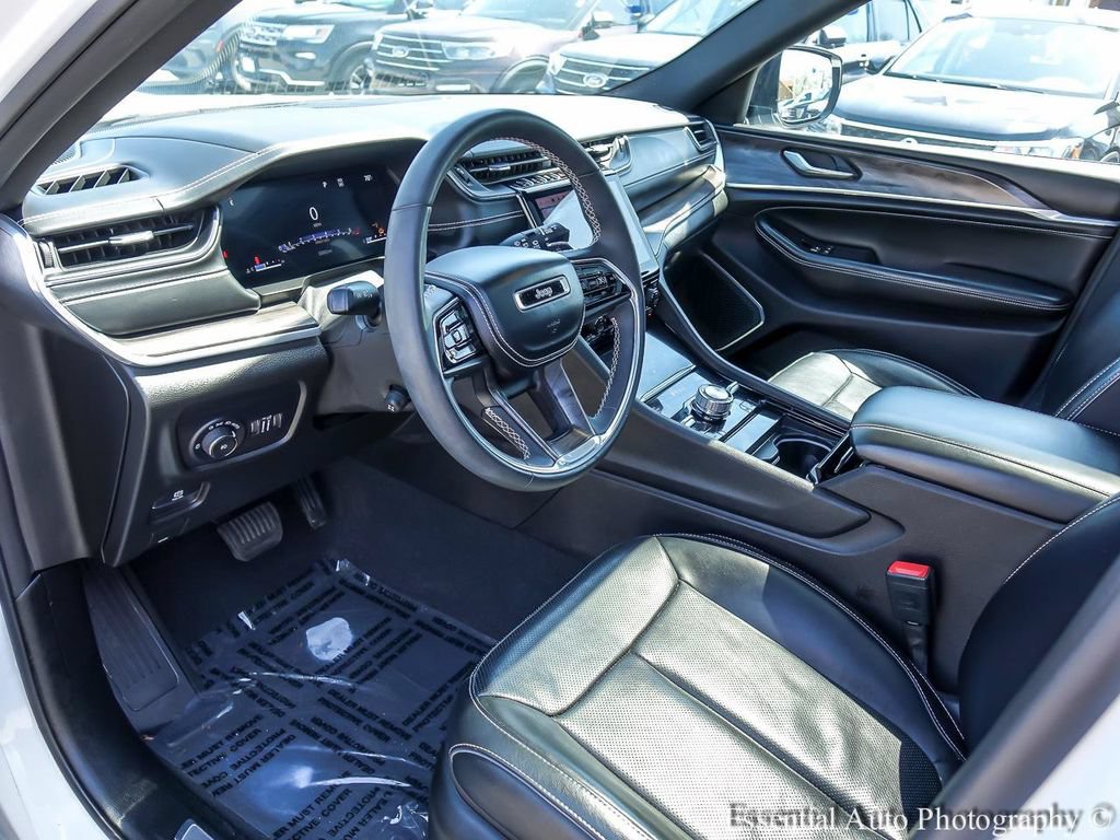 Used 2023 Jeep Grand Cherokee L Overland AWD/4WD image 10