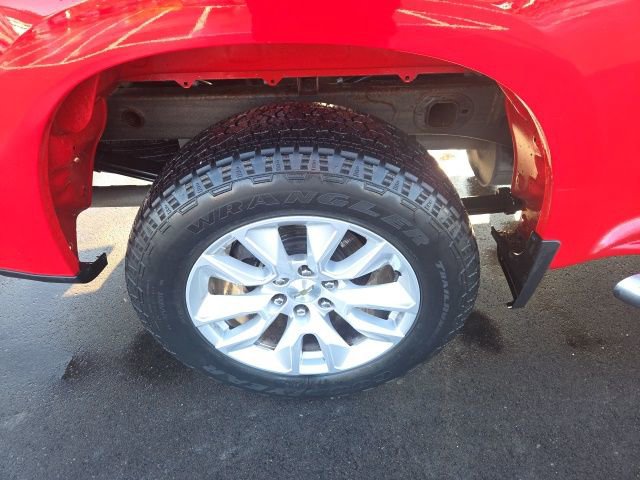 Used 2020 Chevrolet Silverado 1500 Custom w/ Custom Value Package image 8