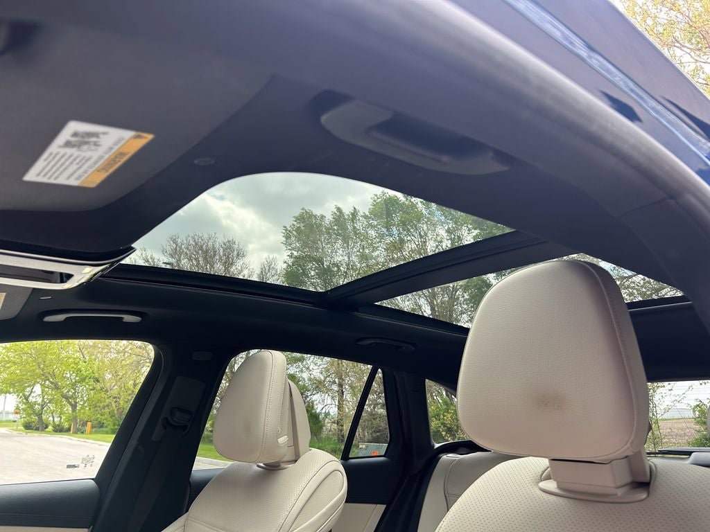 Used 2024 Mercedes-Benz GLC 300 4MATIC image 41