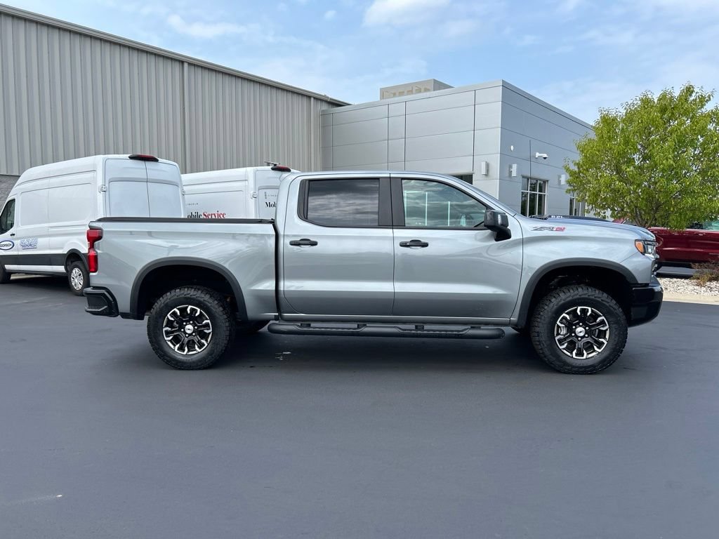 Used 2024 Chevrolet Silverado 1500 ZR2 AWD/4WD image 6