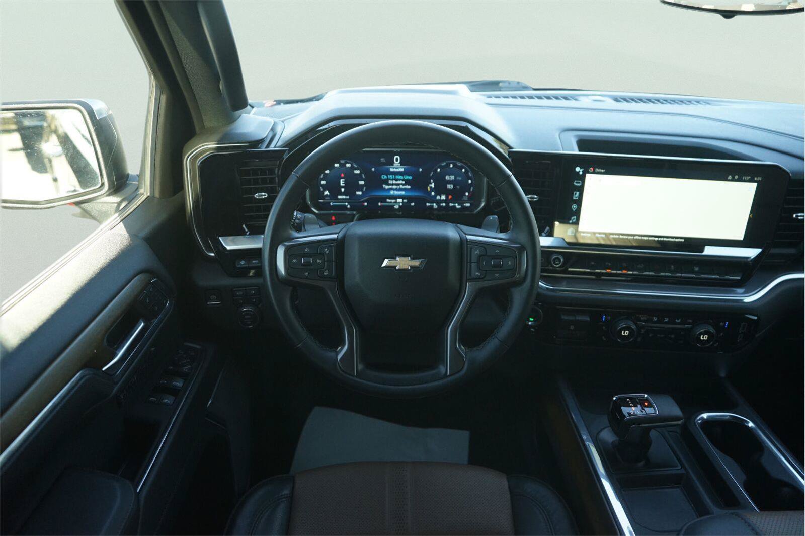 Used 2024 Chevrolet Silverado 1500 High Country w/ High Country Premium Package AWD/4WD image 22