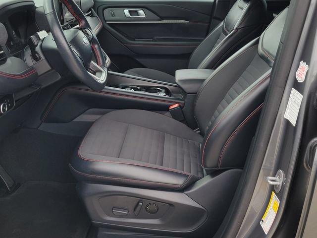 Certified 2025 Ford Explorer ST-Line w/ ST-Line Street Pack AWD/4WD image 9