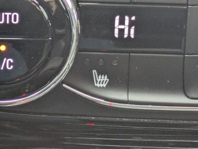 Used 2024 Chevrolet Trax RS w/ Sunroof Package image 21