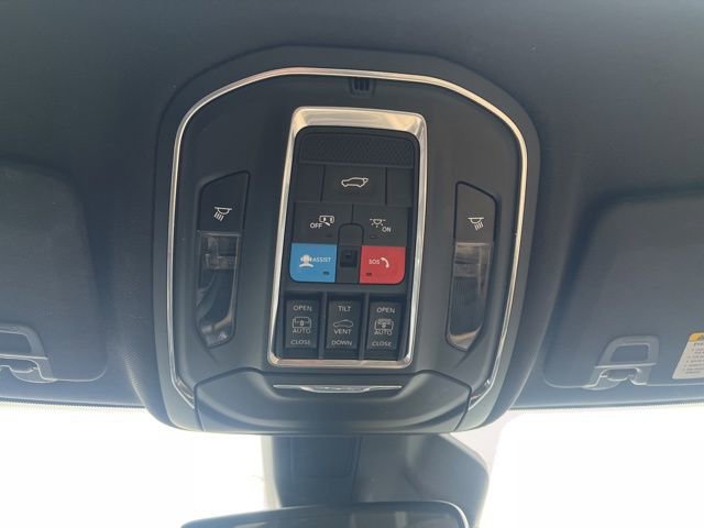 Used 2024 Jeep Grand Cherokee L Limited image 29