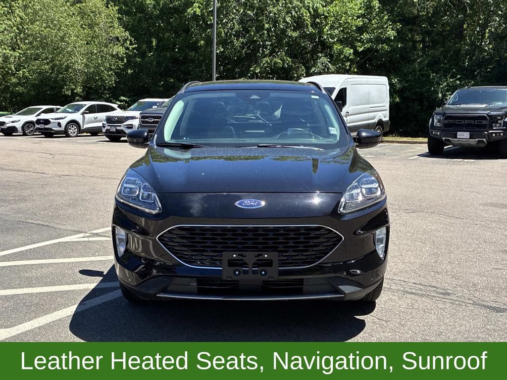 Certified 2022 Ford Escape Titanium w/ Titanium Elite Package AWD/4WD image 2