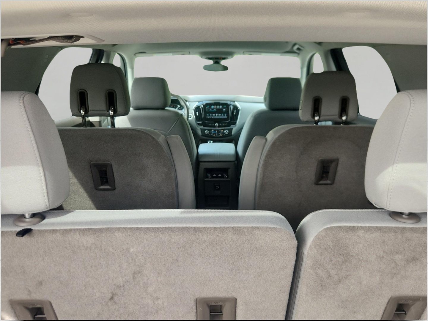 Used 2018 Chevrolet Traverse LT FWD image 11