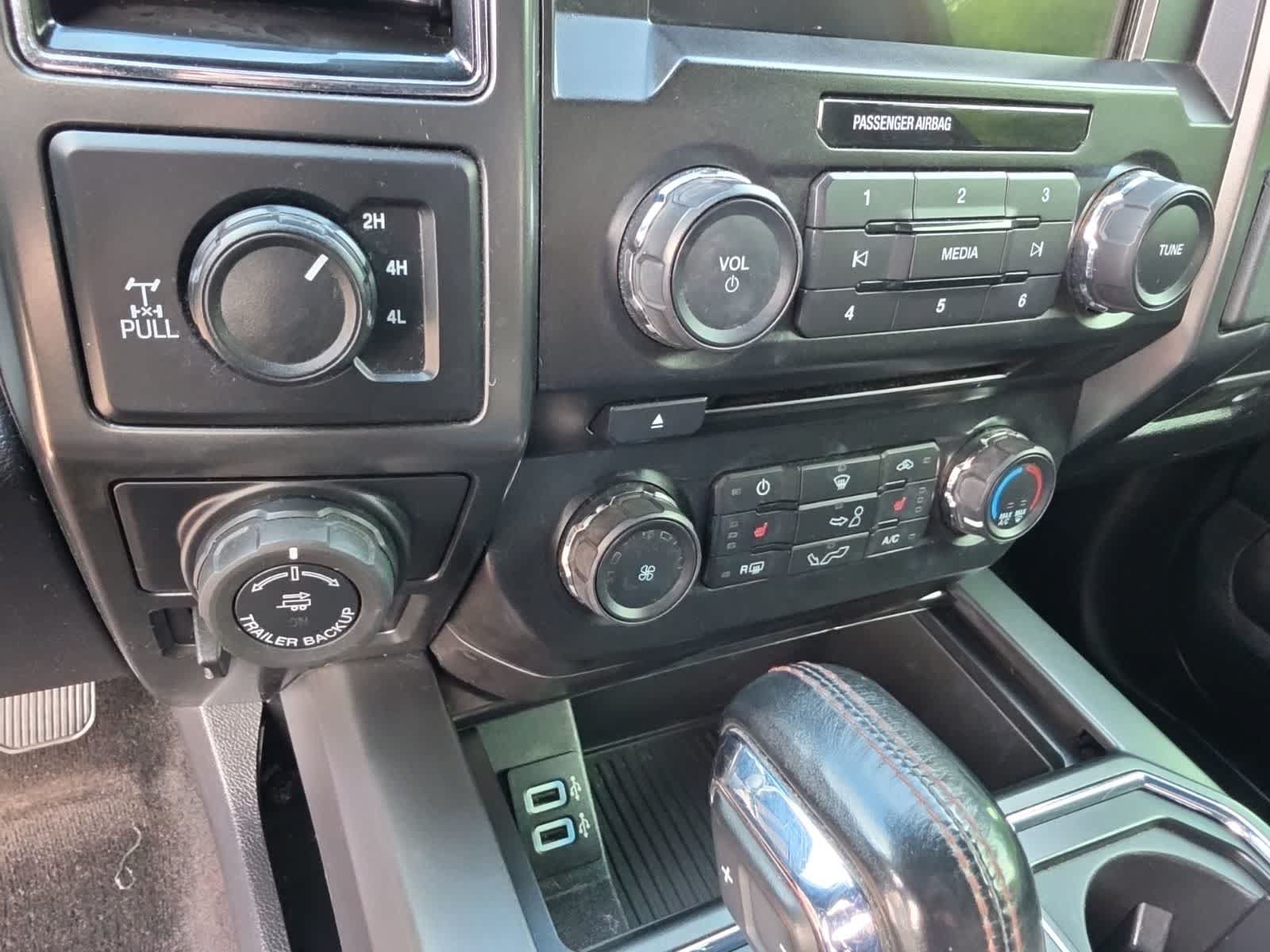 Certified 2018 Ford F150 XLT w/ Equipment Group 302A Luxury AWD/4WD image 27