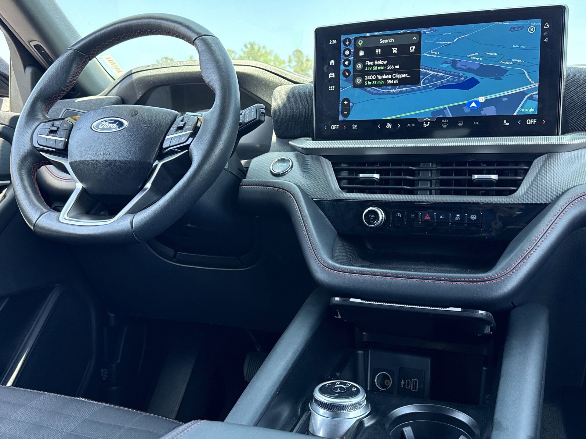 Certified 2025 Ford Explorer ST-Line w/ ST-Line Street Pack image 3