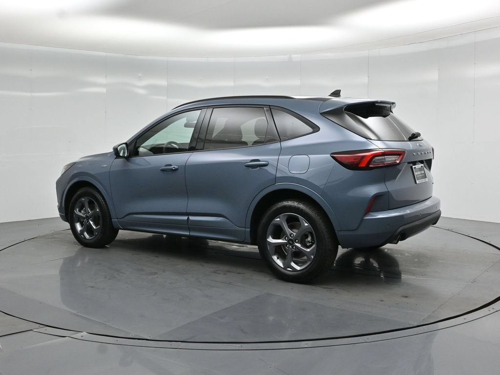 Certified 2023 Ford Escape ST-Line Select w/ Tech Pack #2 AWD/4WD image 7