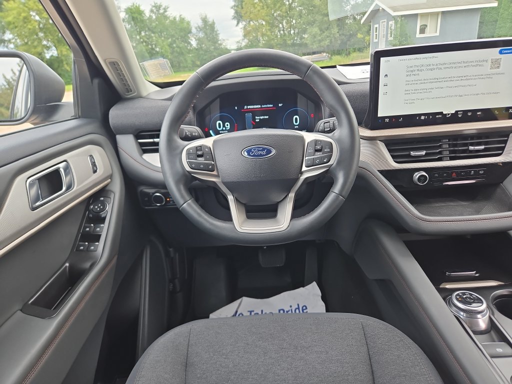 Certified 2025 Ford Explorer Active AWD/4WD image 12