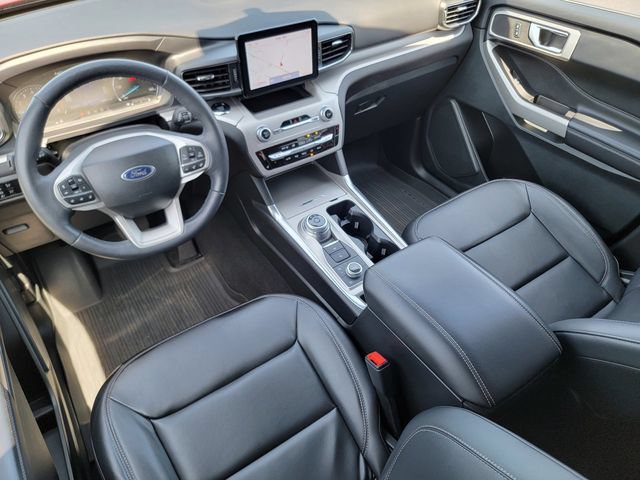 Certified 2023 Ford Explorer XLT w/ Equipment Group 202A AWD/4WD image 39