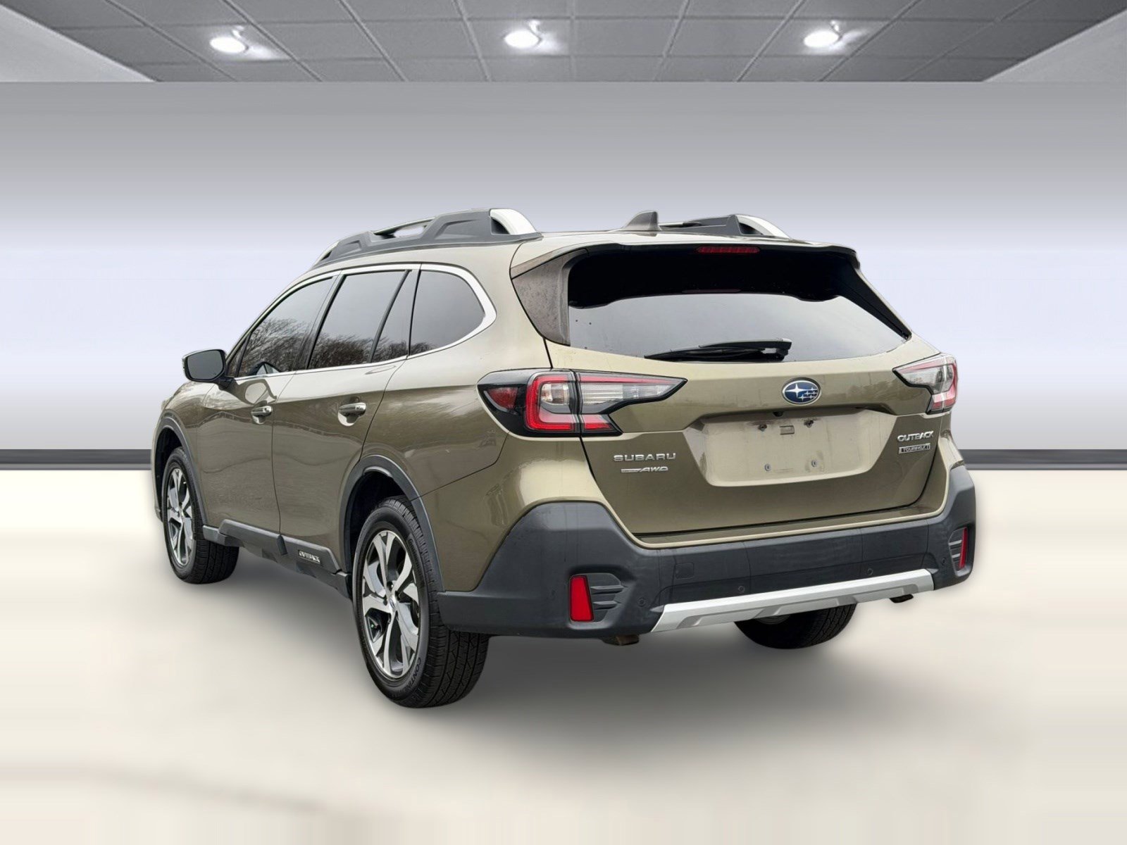Used 2022 Subaru Outback Touring XT image 3