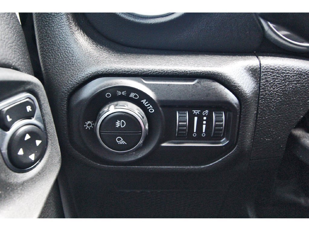 Used 2022 Jeep Gladiator Overland w/ Popular Equipment Package AWD/4WD image 20