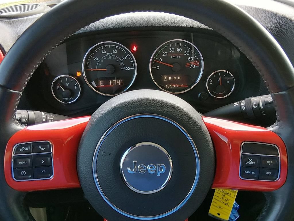Used 2018 Jeep Wrangler Unlimited Rubicon AWD/4WD image 18