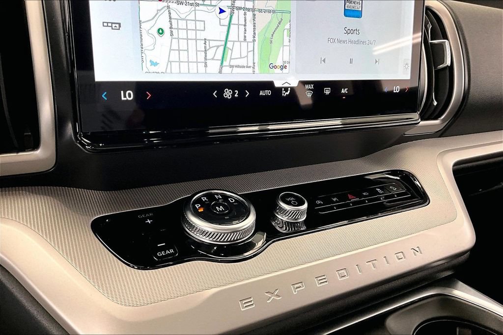 Certified 2025 Ford Expedition Active AWD/4WD image 32