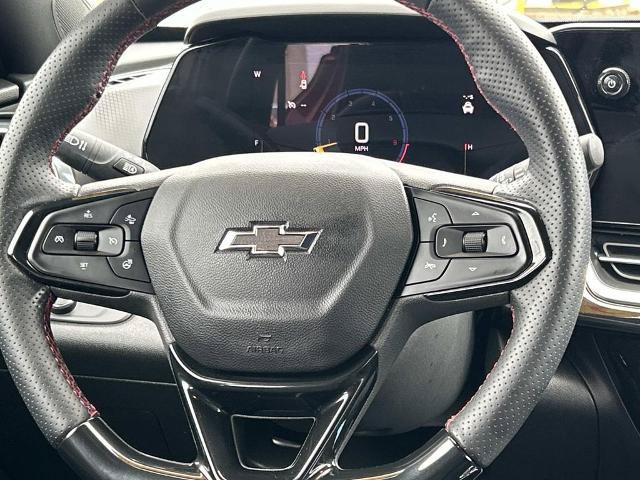 Used 2025 Chevrolet Trax RS w/ Driver Confidence Package FWD image 14
