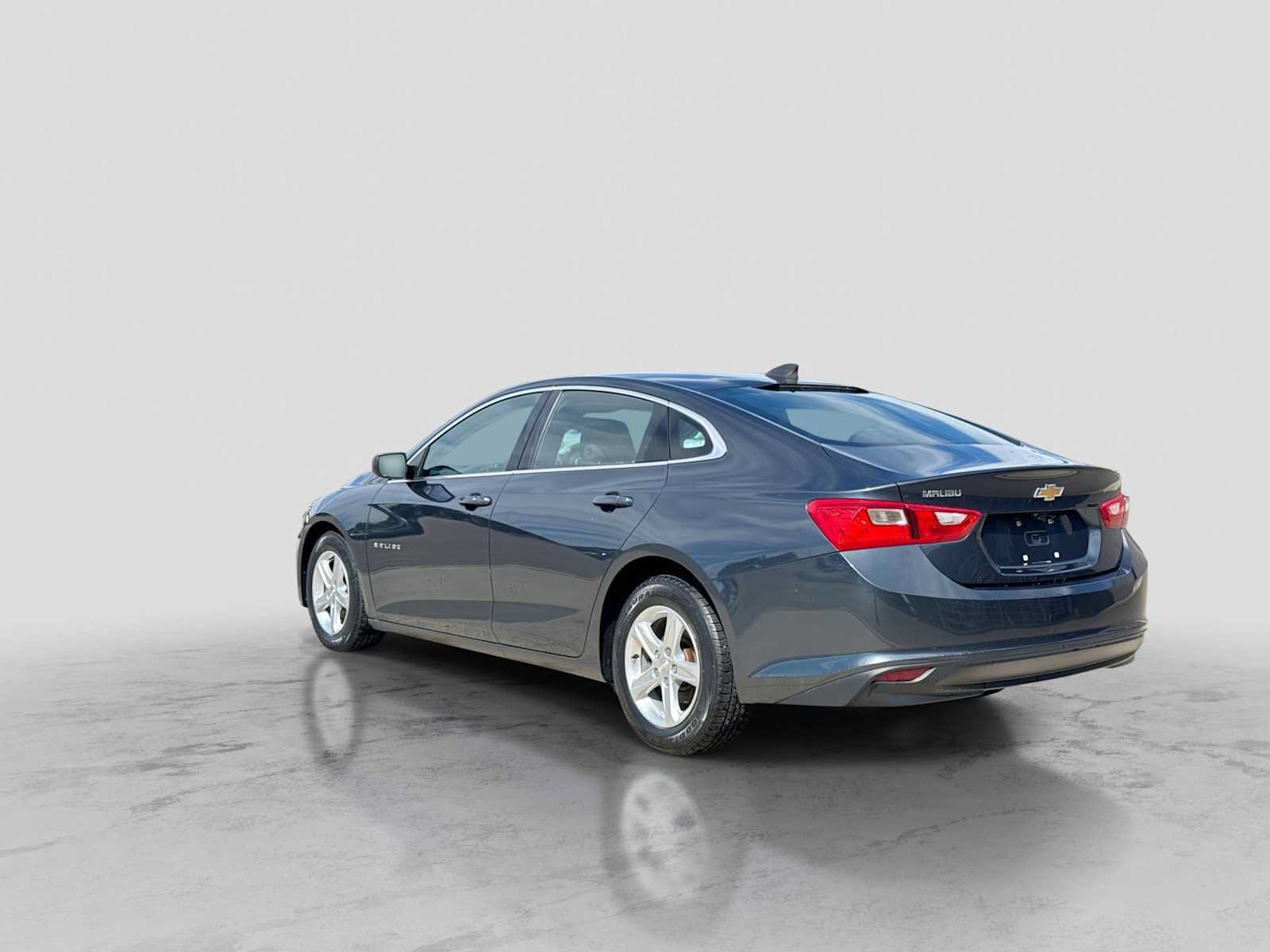 Used 2019 Chevrolet Malibu LS w/ LPO, Convenience Package 1 FWD image 4