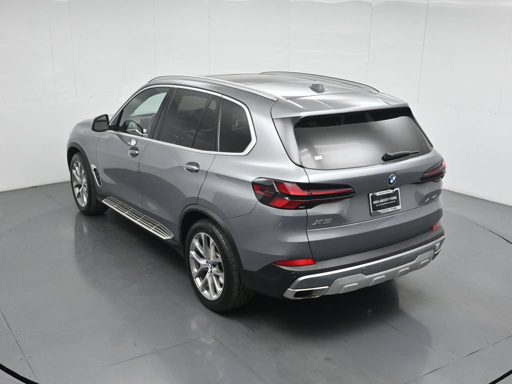 Used 2024 BMW X5 xDrive40i AWD/4WD image 44