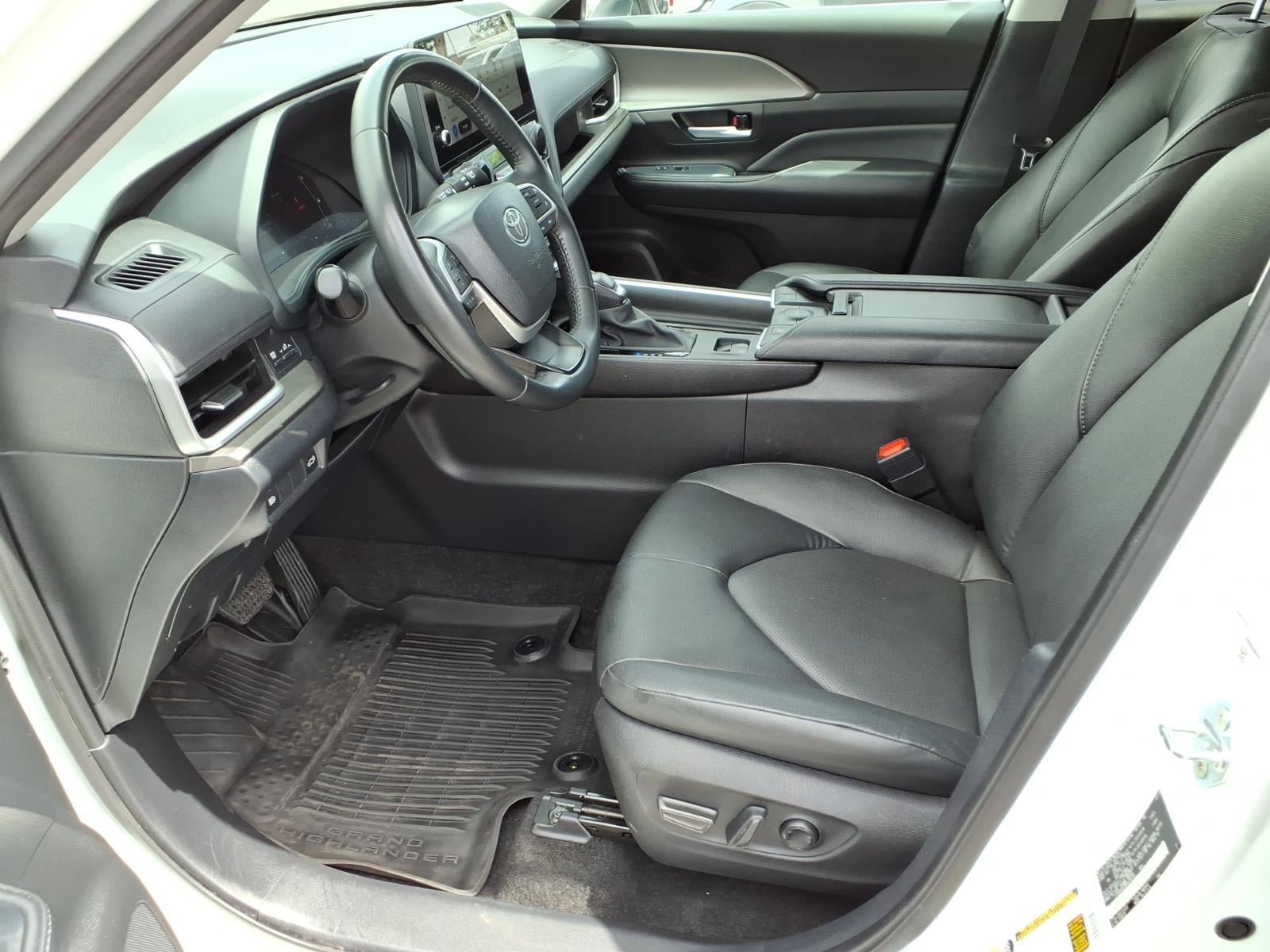 Used 2024 Toyota Grand Highlander FWD image 23