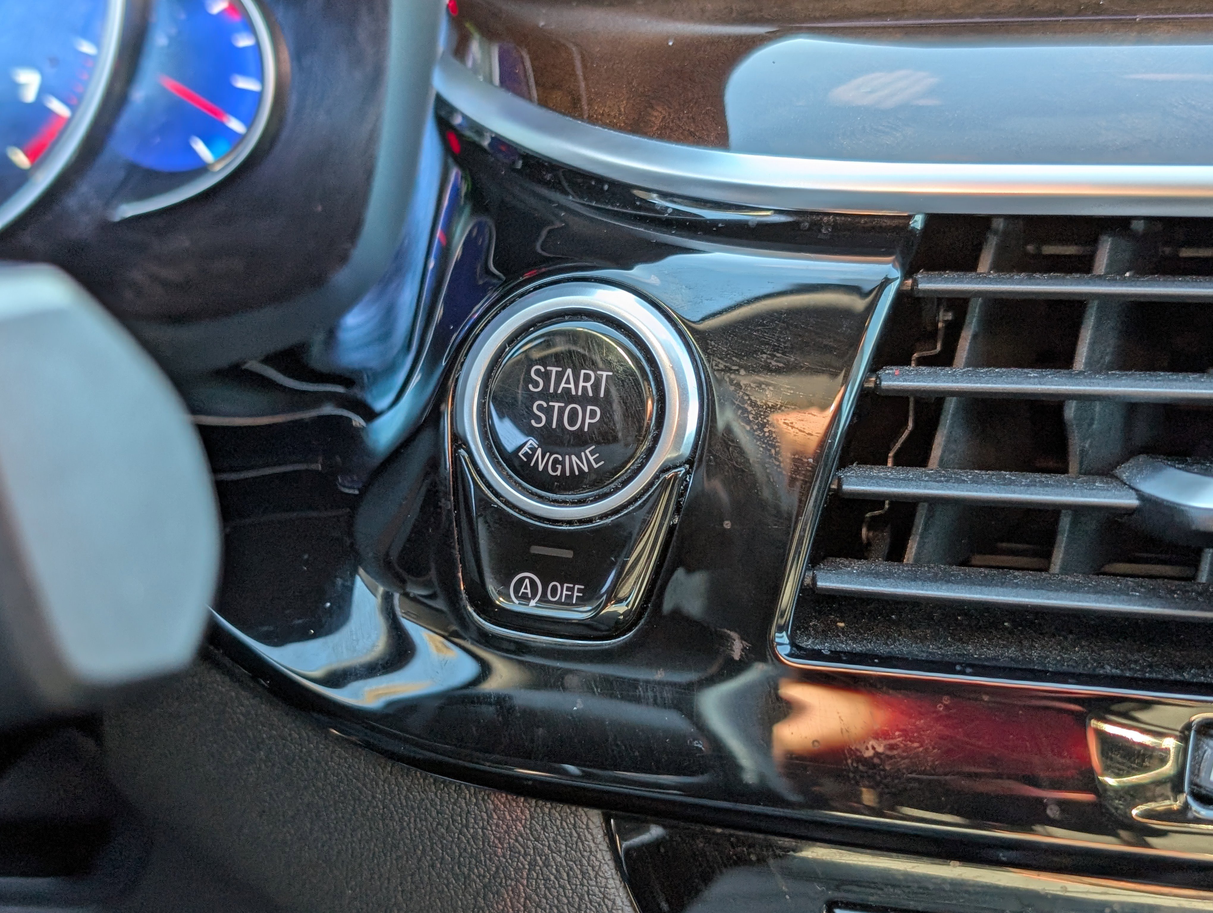 Used 2018 BMW 540i xDrive image 26