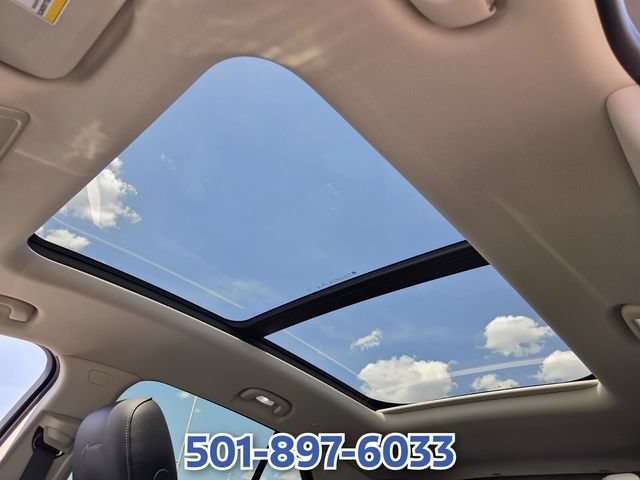 Used 2022 Buick Envision Avenir w/ Technology Package II FWD image 18