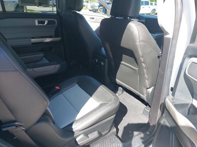 Certified 2022 Ford Explorer XLT w/ Equipment Group 202A AWD/4WD image 11