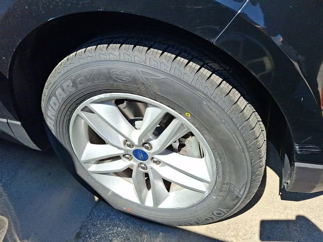 Certified 2017 Ford Edge SEL w/ Equipment Group 201A image 10