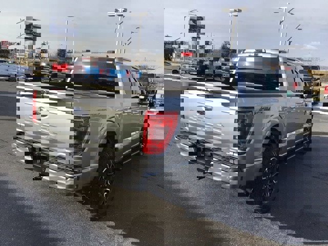 Certified 2022 Ford F150 XLT w/ Equipment Group 302A High image 5