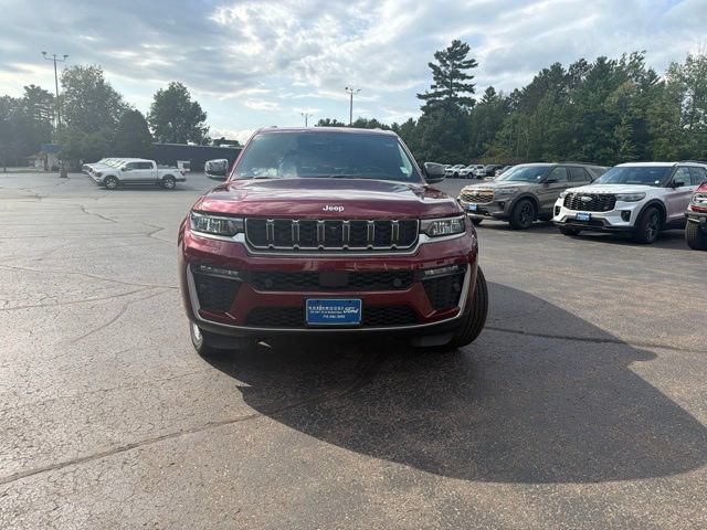 Used 2026 Jeep Grand Cherokee Limited w/ Luxury Tech Group II AWD/4WD image 3