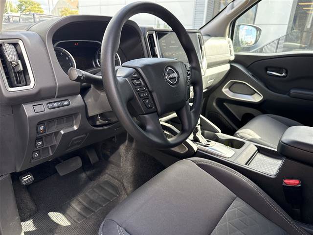 Used 2025 Nissan Frontier SV RWD image 26