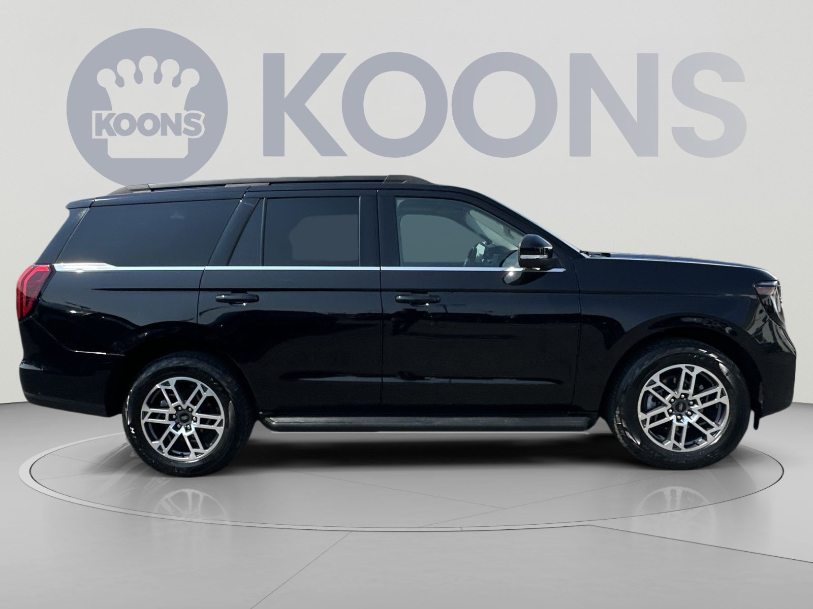 Certified 2025 Ford Expedition Active AWD/4WD image 17