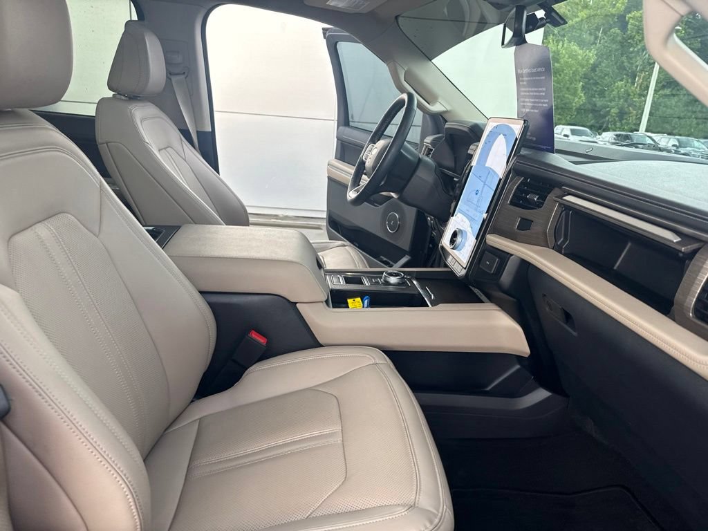 Certified 2024 Ford Expedition Limited RWD image 34