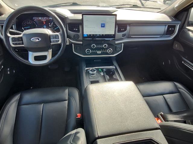 Certified 2023 Ford Expedition XLT image 5
