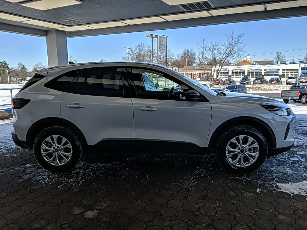 Certified 2025 Ford Escape Active video 2