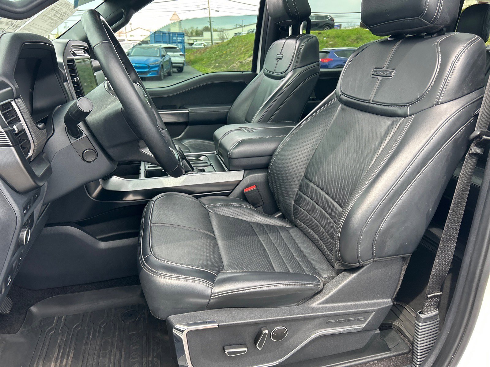 Certified 2022 Ford F150 Platinum w/ Equipment Group 701A High image 8