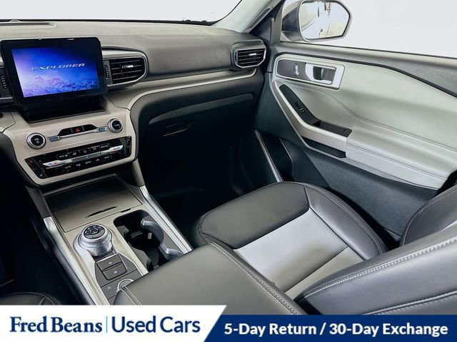 Certified 2023 Ford Explorer XLT image 24