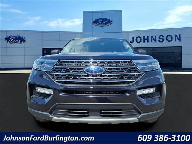 Certified 2022 Ford Explorer XLT w/ Equipment Group 202A image 2