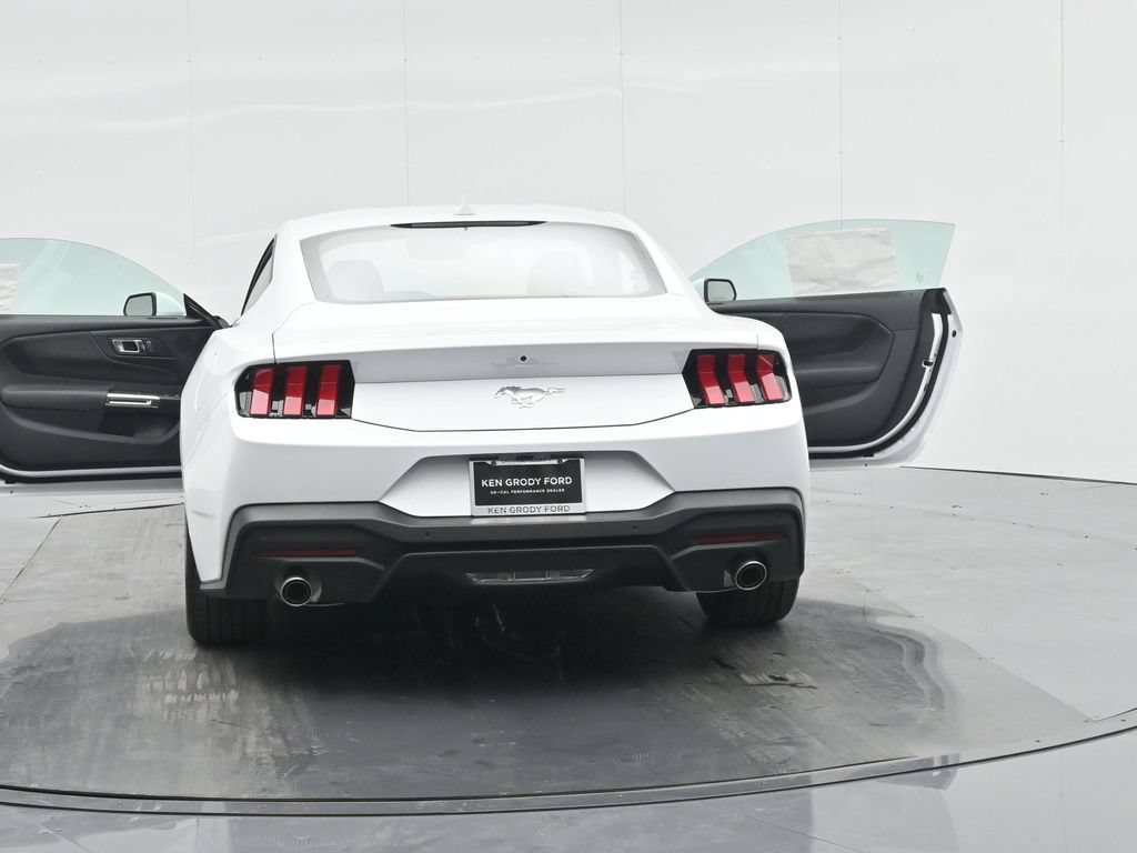 Certified 2025 Ford Mustang Coupe RWD image 32