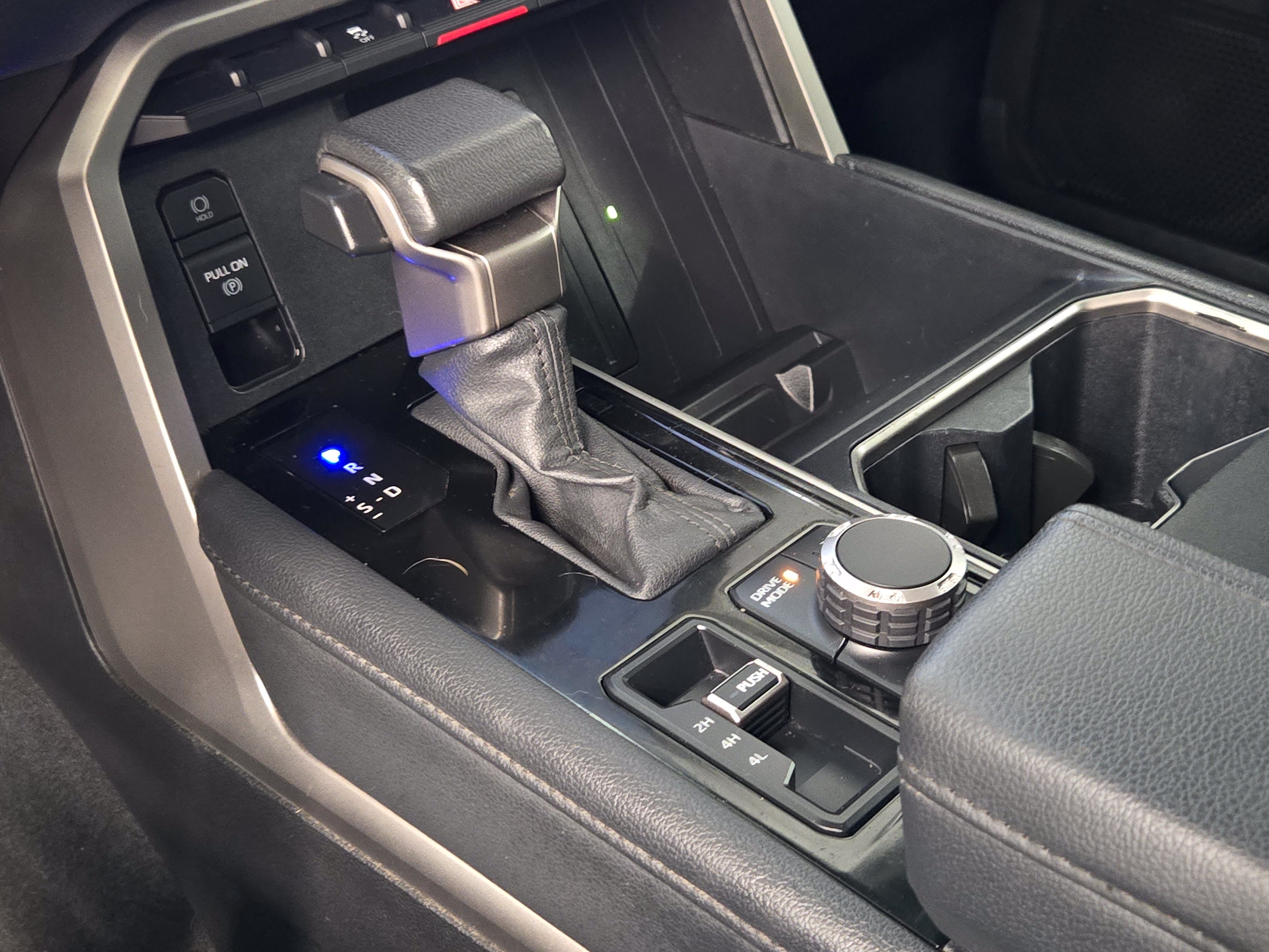 Used 2023 Toyota Tundra Limited w/ Power Package AWD/4WD image 22