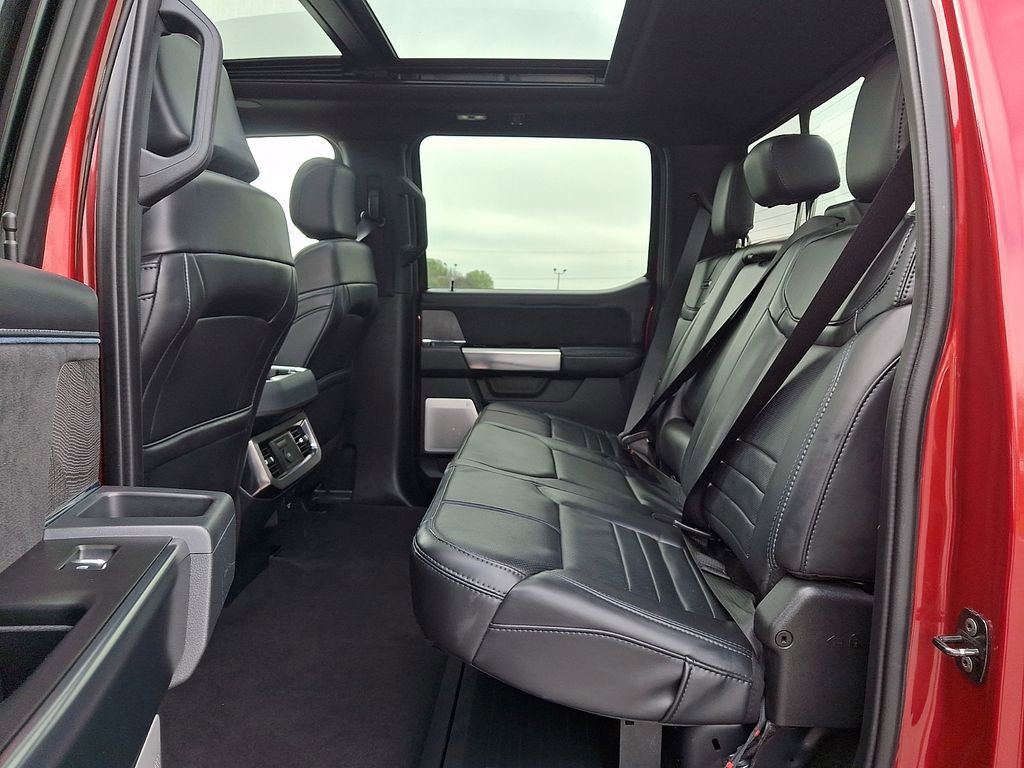 Certified 2025 Ford F250 Platinum w/ FX4 Off-Road Package AWD/4WD image 10